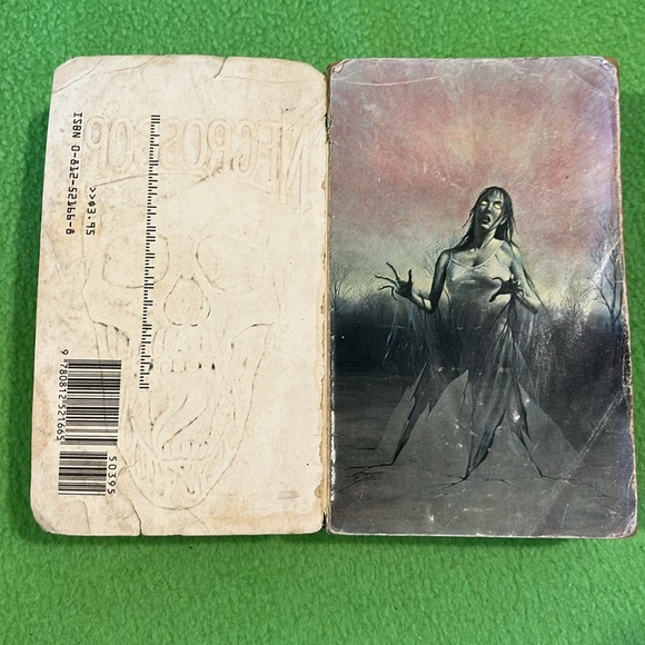 Necroscope by Brian Lumley First Of The Series Paperback Book - Picture 4 of 11